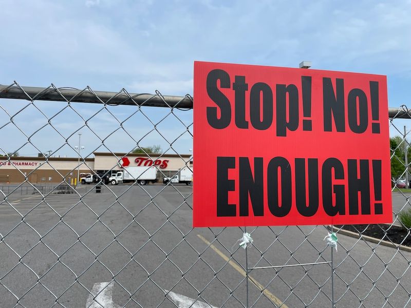 Fatal Shooting of 3 Black Individuals by White Perpetrator Sparks Deep Racial Concerns in Florida Dollar Store TragedyFlorida,DollarStore,Shooting,RacialConcerns,Tragedy,BlackIndividuals,WhitePerpetrator